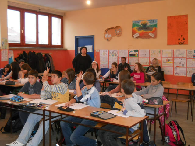 Učenici 6-3 na otvorenom času